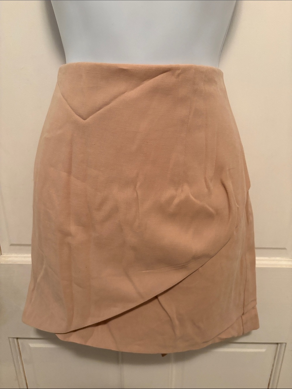 Gianni bind Classic Women's Wrap Skirt - cream size 12 NWT